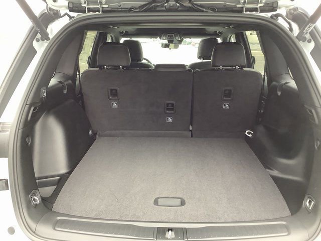 New 2025 Jeep Grand Cherokee Altitude image 30