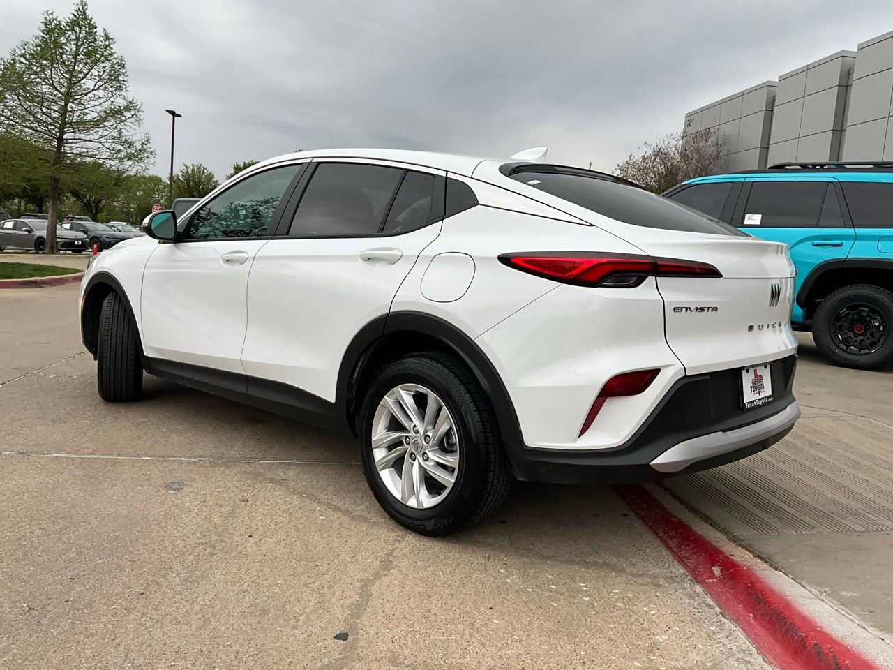 Used 2025 Buick Envista Preferred image 8