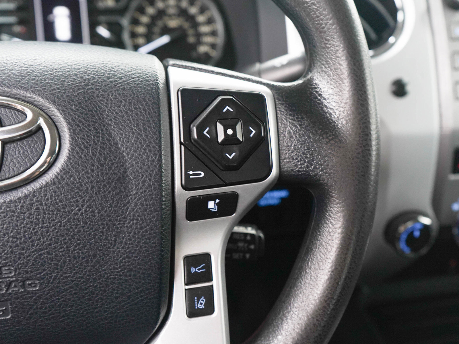 Used 2019 Toyota Tundra SR5 AWD/4WD image 27