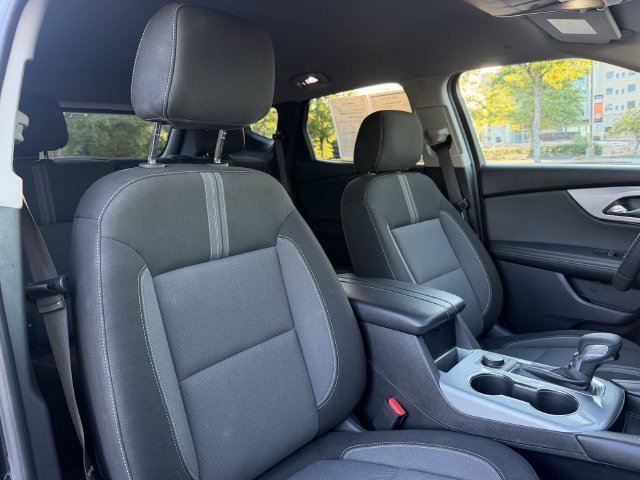 Used 2025 Chevrolet Blazer LT FWD image 30