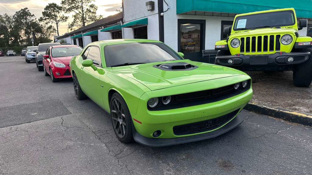 Used 2019 Dodge Challenger R/T w/ Plus Package RWD image 9