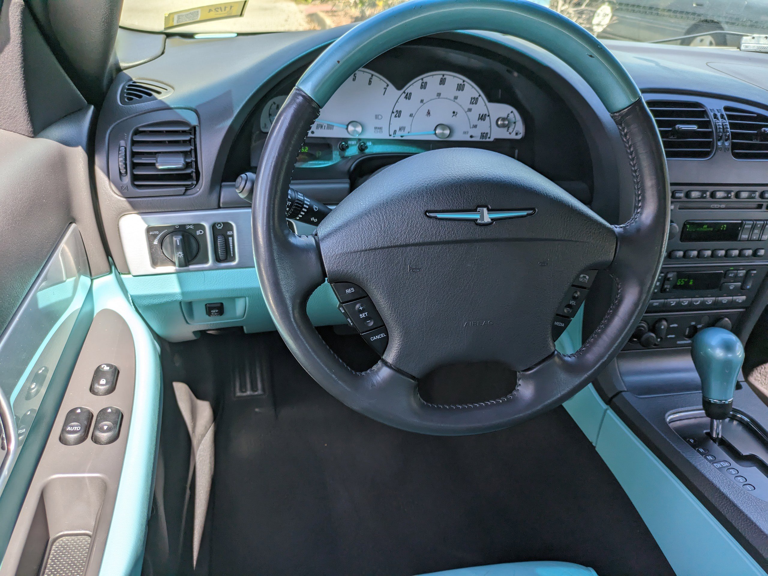 Used 2002 Ford Thunderbird RWD image 17