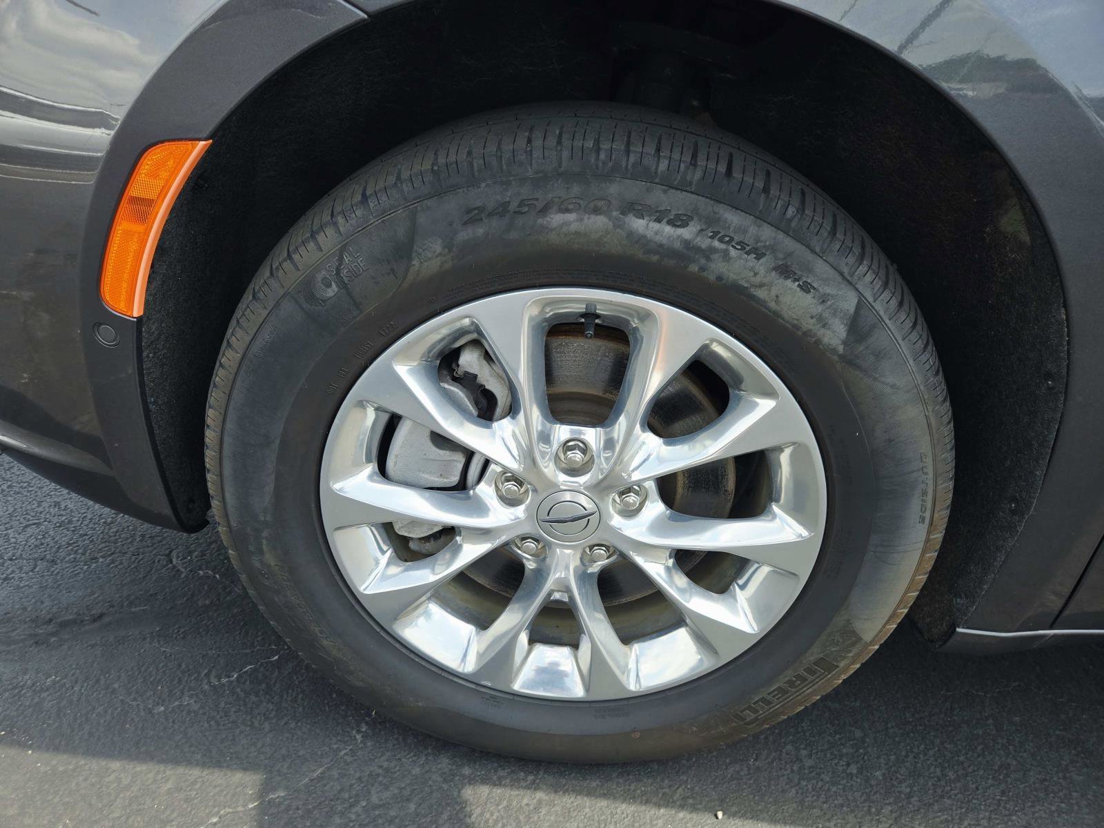 Used 2023 Chrysler Pacifica Touring-L w/ Uconnect Theater Family Group AWD/4WD image 22
