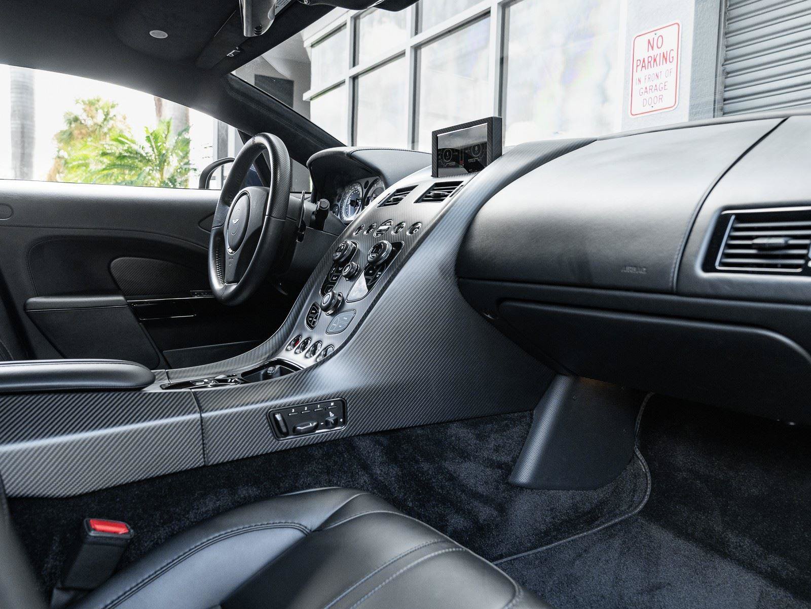 Used 2019 Aston Martin Rapide AMR RWD image 2