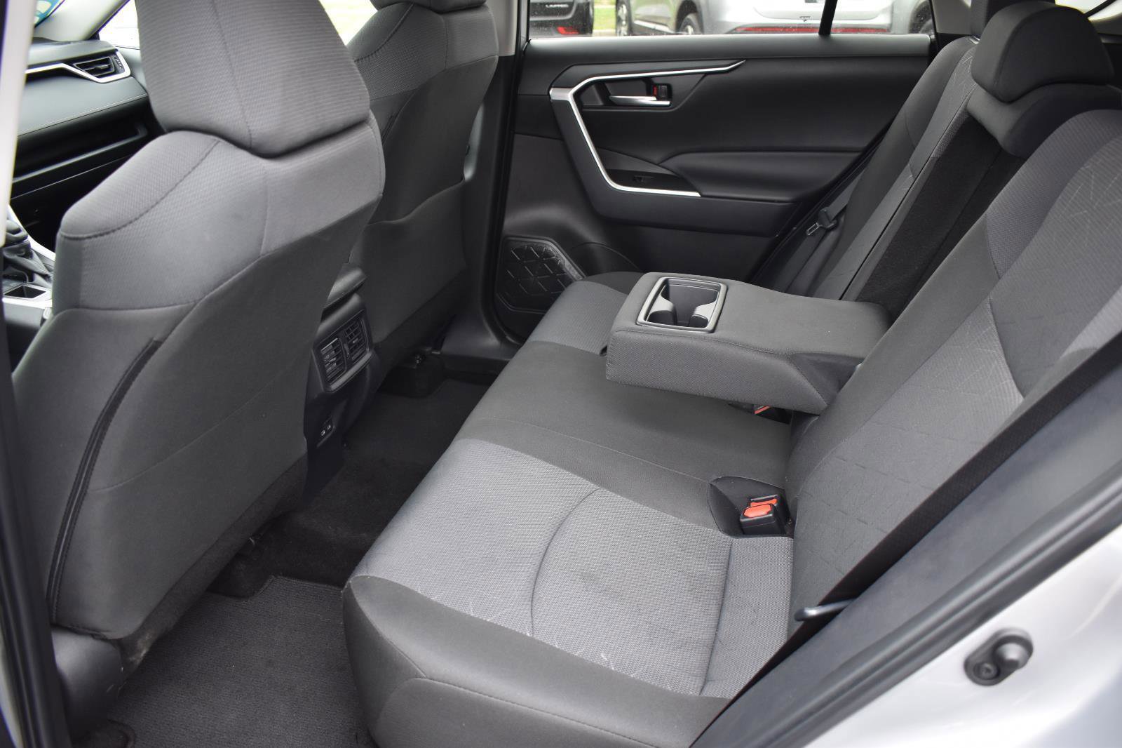 Used 2025 Toyota RAV4 XLE w/ Convenience Package AWD/4WD image 18