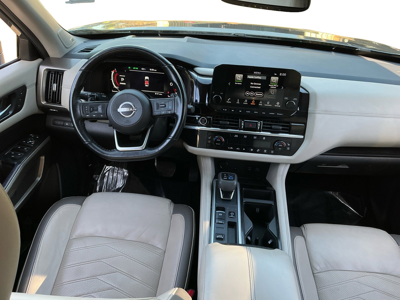 Used 2022 Nissan Pathfinder Platinum w/ Cargo Package image 14