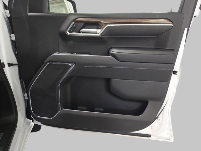 Used 2024 Chevrolet Silverado 1500 LT image 11