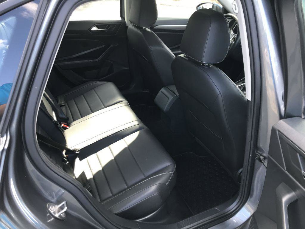 Used 2021 Volkswagen Jetta image 9
