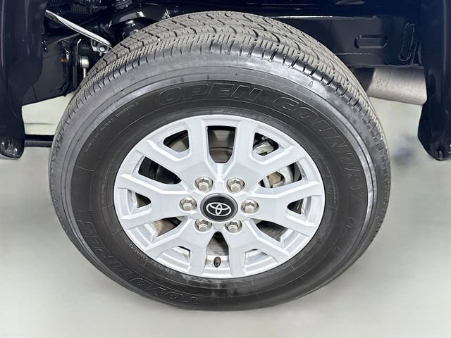 Certified 2024 Toyota Tacoma SR5 AWD/4WD image 28