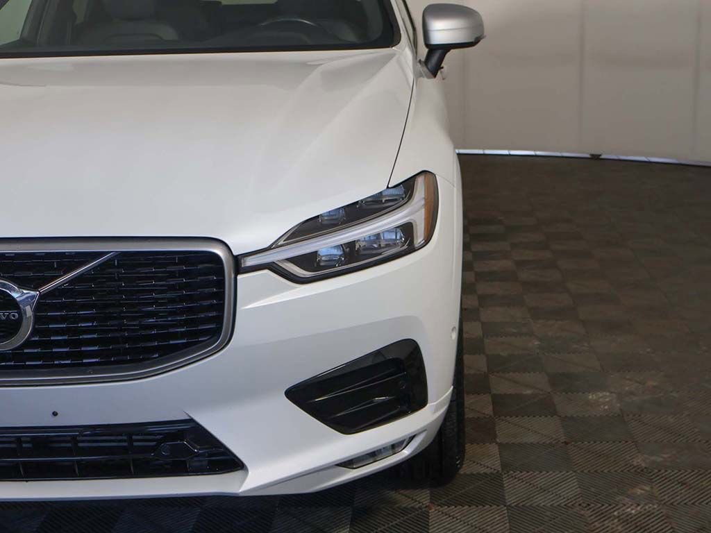 Used 2018 Volvo XC60 T6 R-Design w/ Vision Package image 16