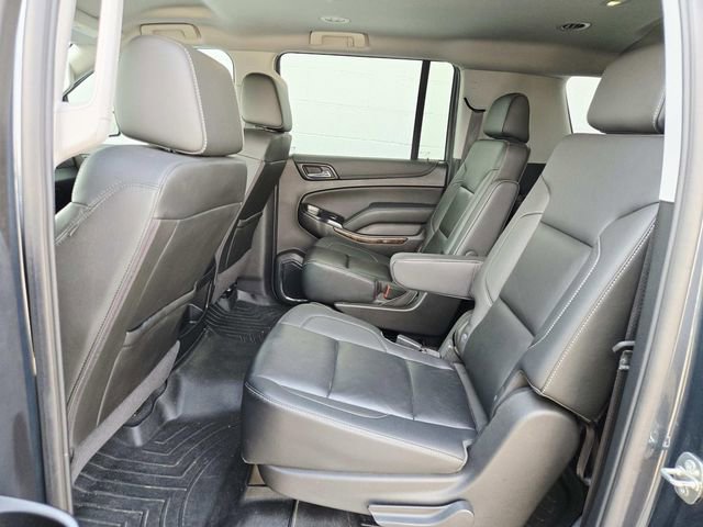 Used 2020 Chevrolet Suburban LT w/ Luxury Package image 9