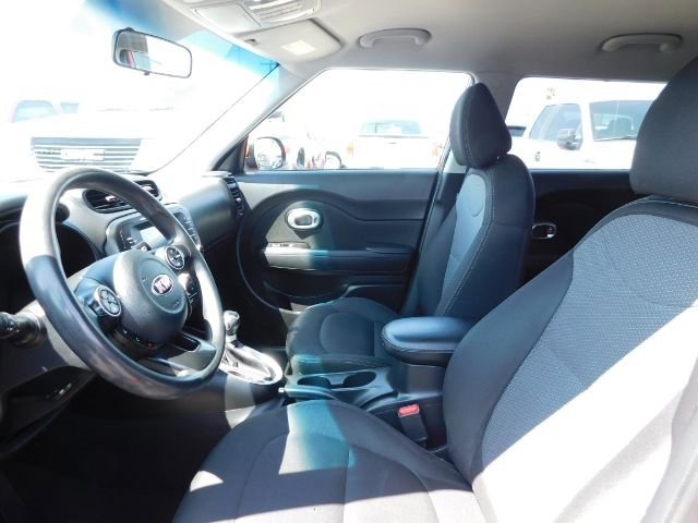 Used 2019 Kia Soul + image 9