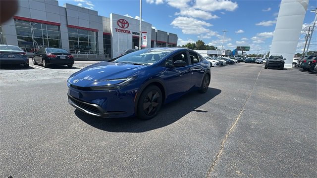 New 2026 Toyota Prius LE image 3
