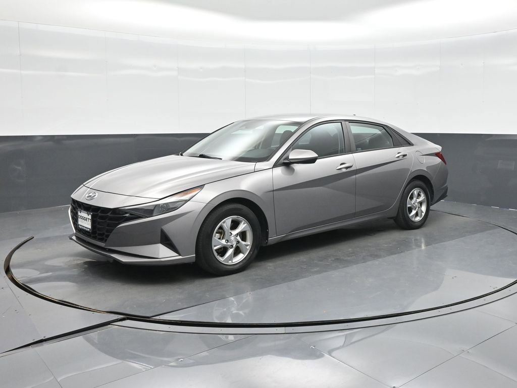 Used 2023 Hyundai Elantra SE w/ Preferred Accessory Package