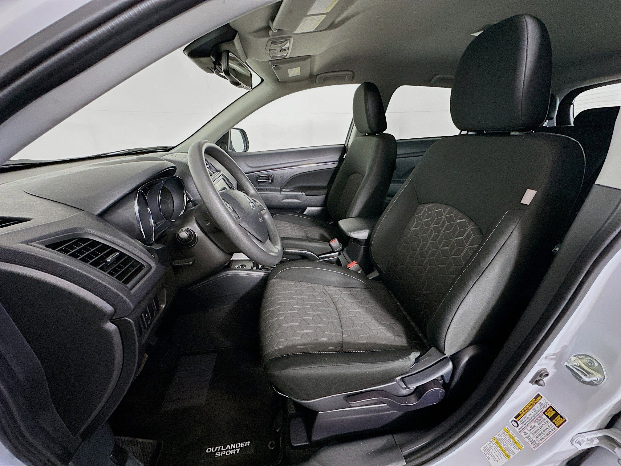 Used 2024 Mitsubishi Outlander Sport ES image 13