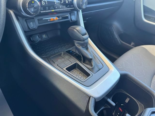 Used 2024 Toyota RAV4 XLE FWD image 10