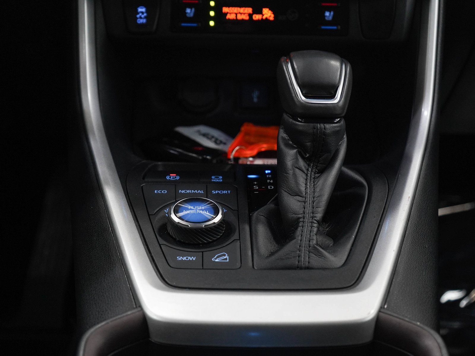 Used 2021 Toyota RAV4 Limited w/ Limited Grade Weather Package AWD/4WD image 19
