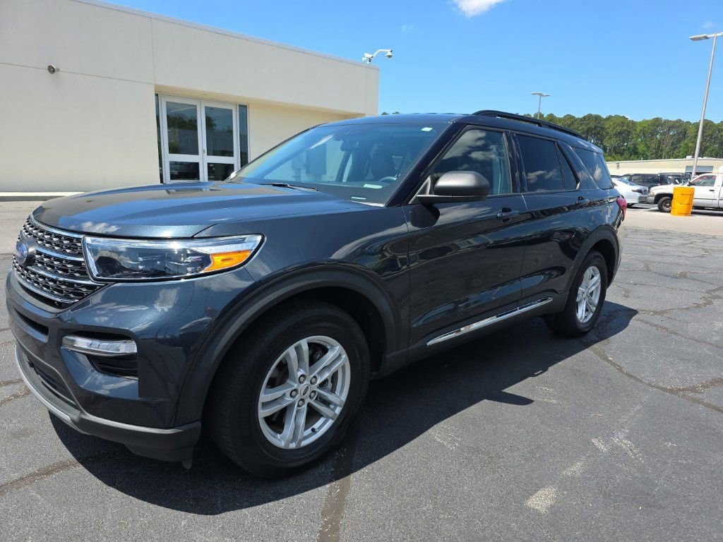 Used 2022 Ford Explorer XLT w/ Equipment Group 202A RWD image 1
