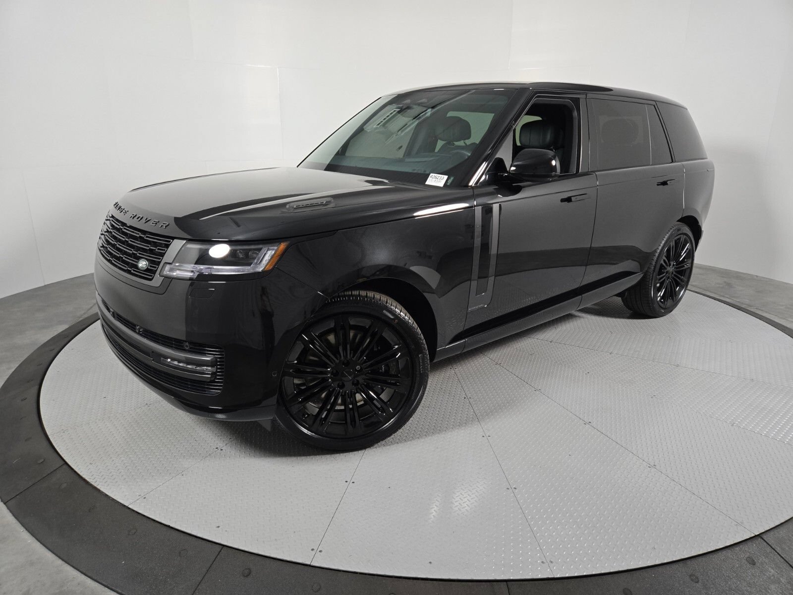 New 2026 Land Rover Range Rover Long Wheelbase Autobiography AWD/4WD image 1