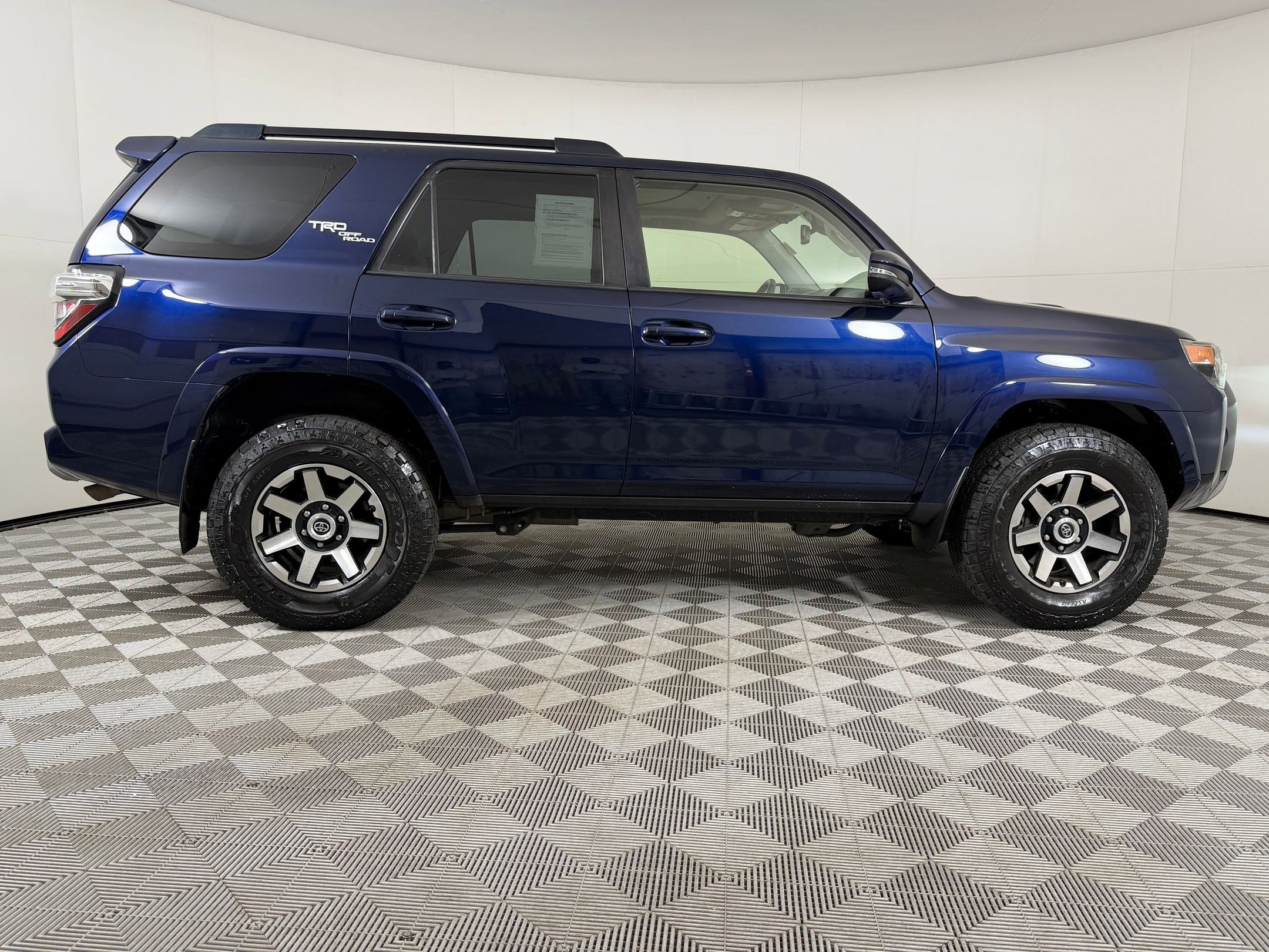 Used 2021 Toyota 4Runner TRD Off-Road Premium w/ Moonroof Package AWD/4WD image 7