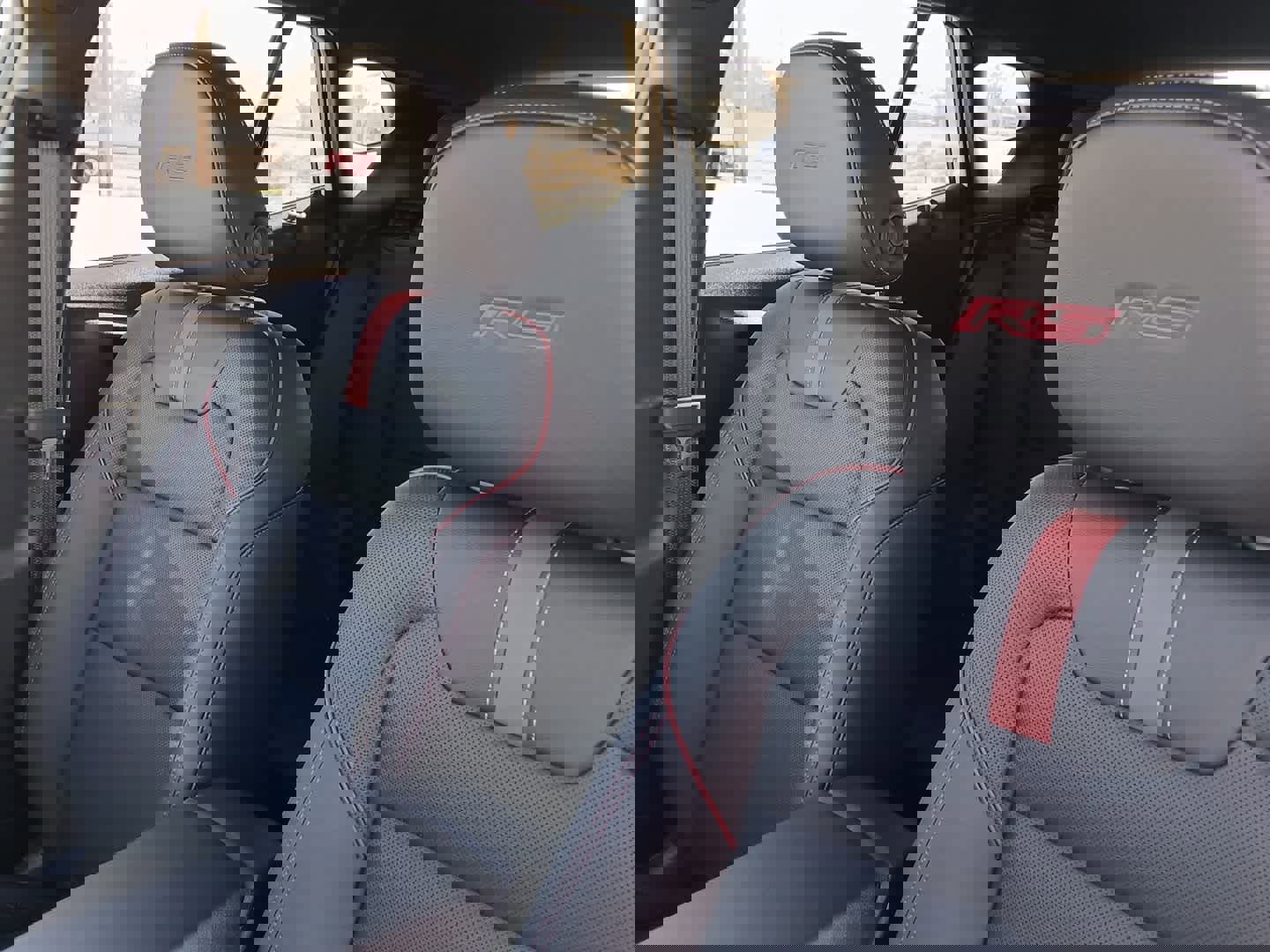 New 2026 Chevrolet Trax RS w/ Sunroof Package image 16