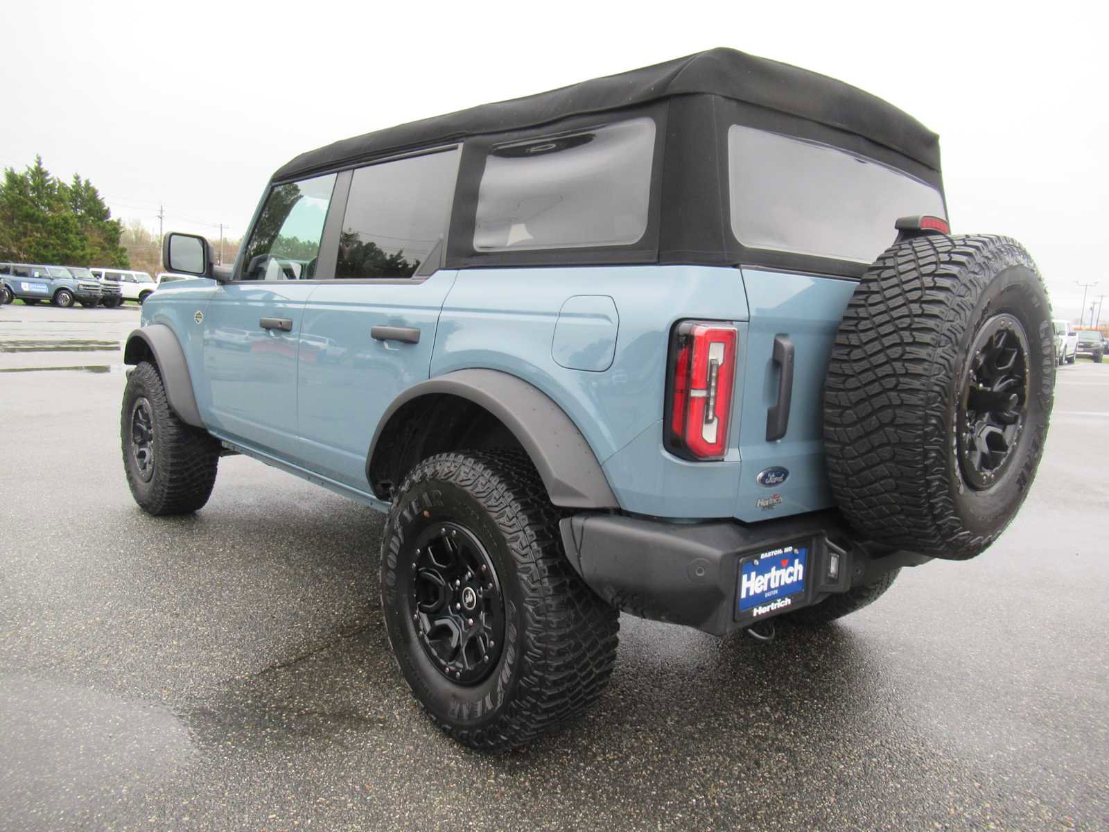 Used 2023 Ford Bronco Wildtrak image 7