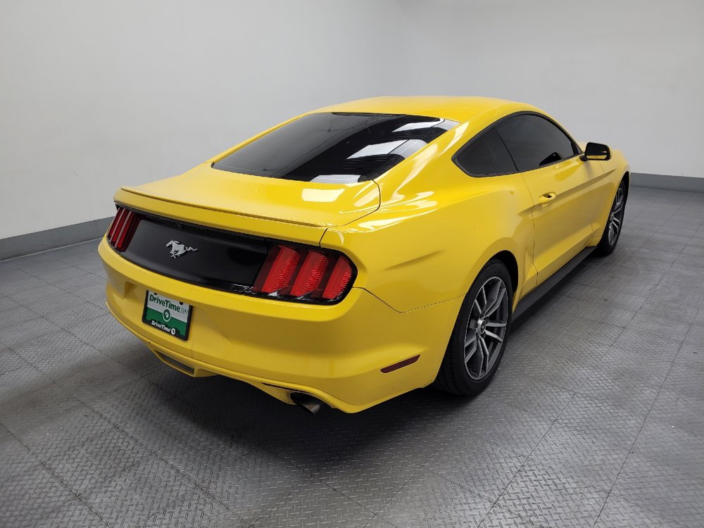 Used 2017 Ford Mustang Coupe RWD image 9