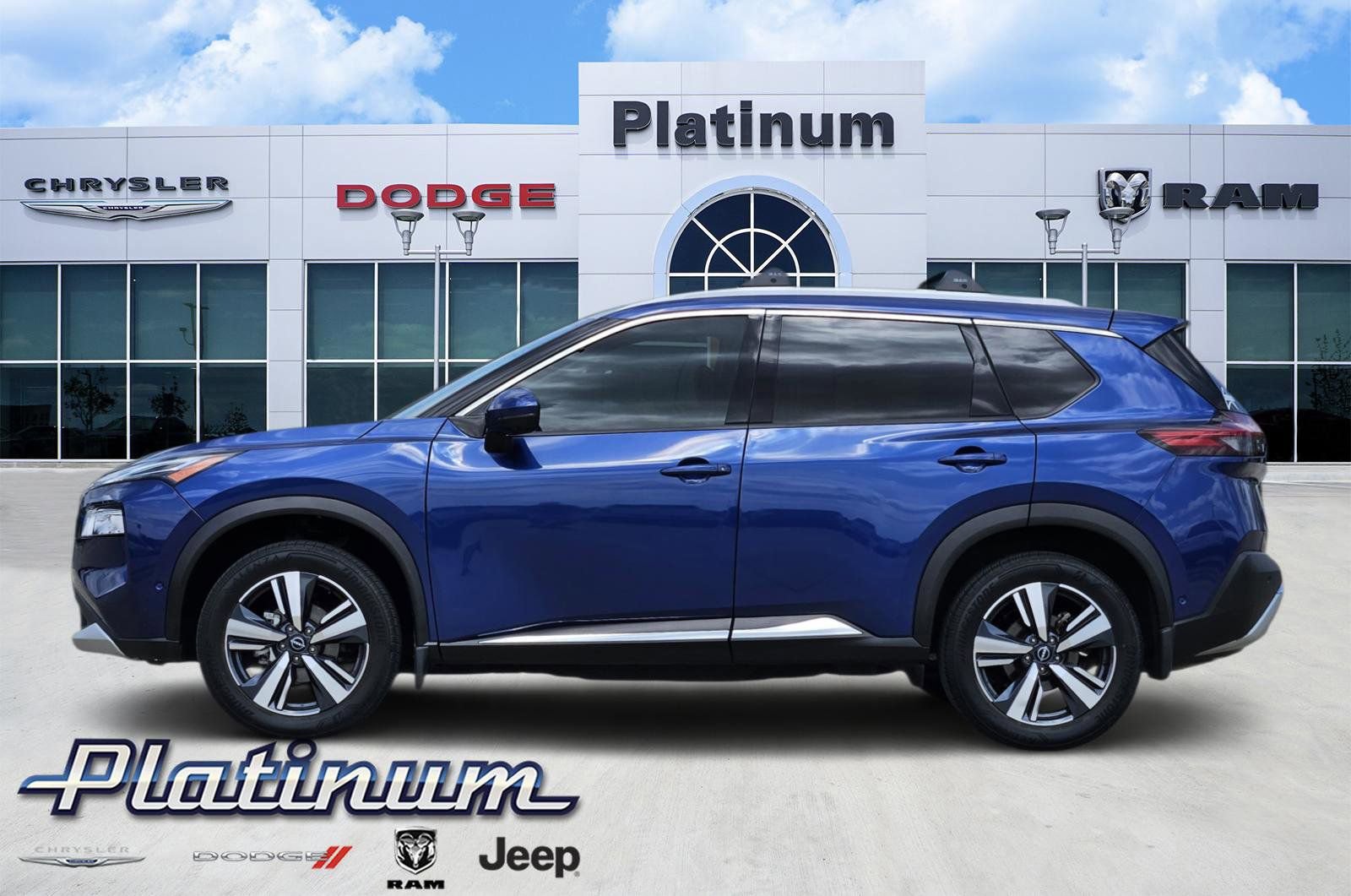 Used 2023 Nissan Rogue Platinum w/ Platinum Premium Package image 3