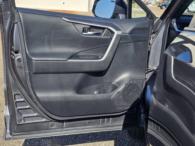 Used 2022 Toyota RAV4 XSE image 11