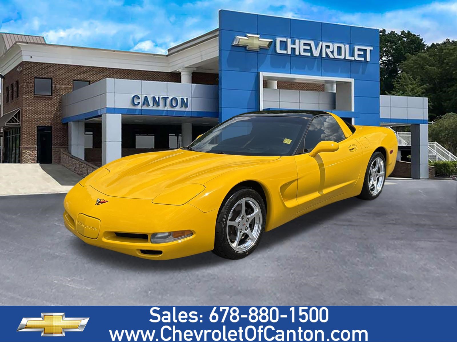 Used 2000 Chevrolet Corvette Coupe w/ Roof Pkg