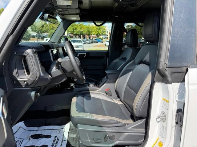Used 2025 Ford Bronco Outer Banks AWD/4WD image 13