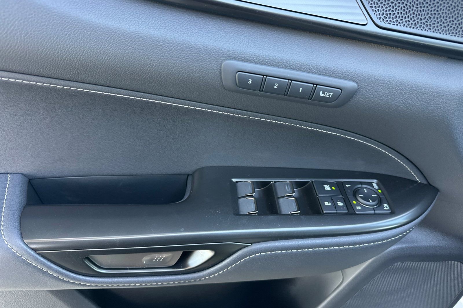 New 2026 Lexus NX 350h F Sport image 12