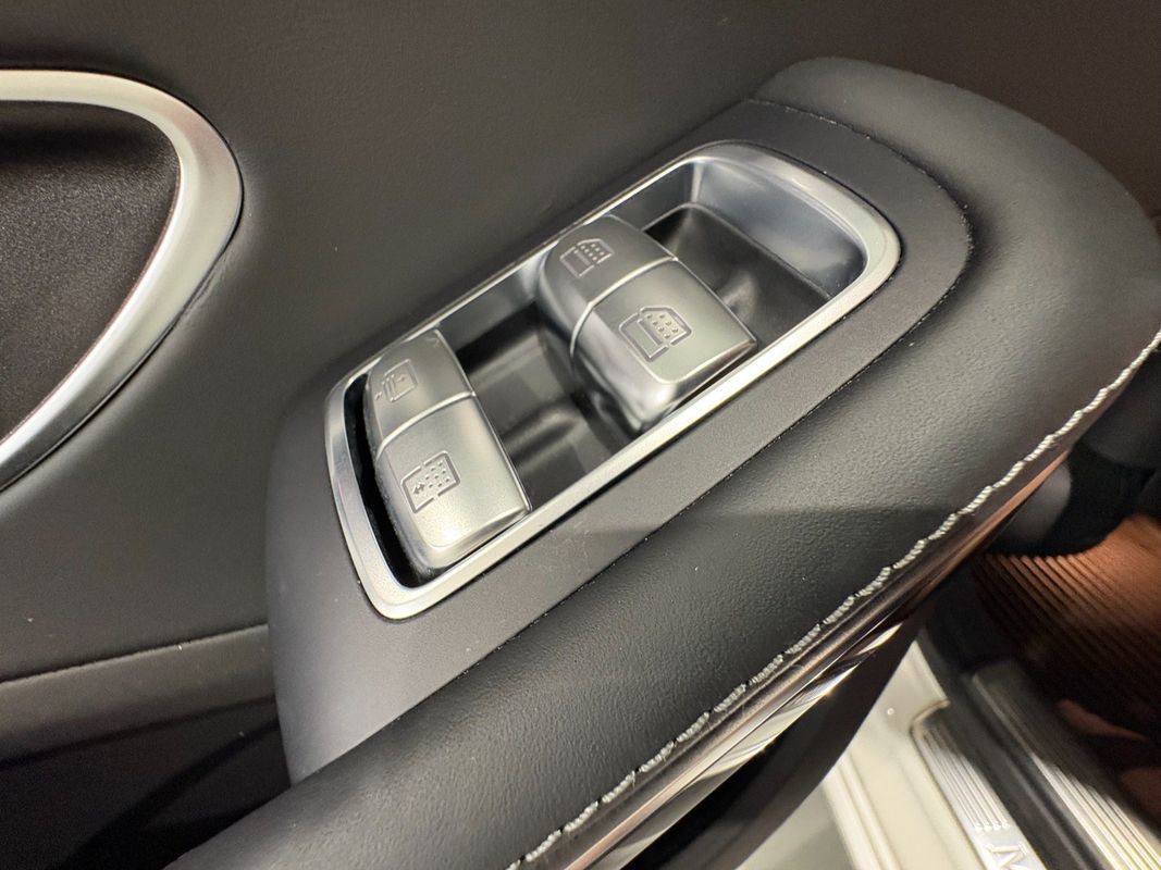 Used 2019 Mercedes-Benz S 560 4MATIC Sedan image 48