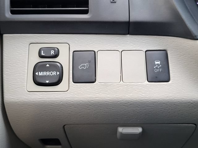 Used 2011 Toyota Venza AWD w/ Comfort Pkg image 23