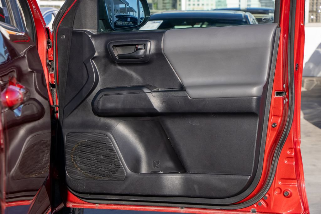 Used 2021 Toyota Tacoma SR w/ SR Convenience Package image 13