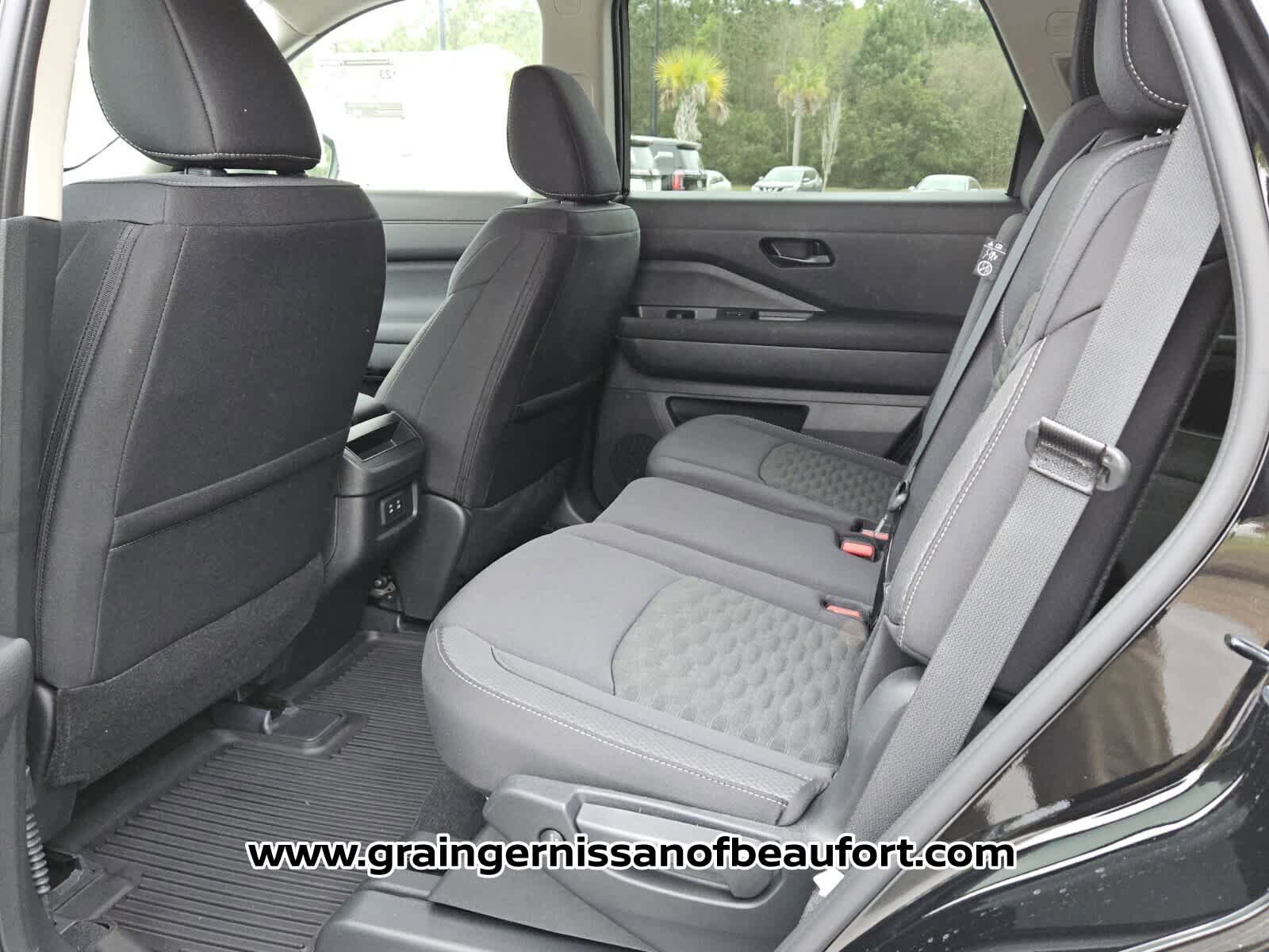 New 2026 Nissan Pathfinder SV FWD image 4