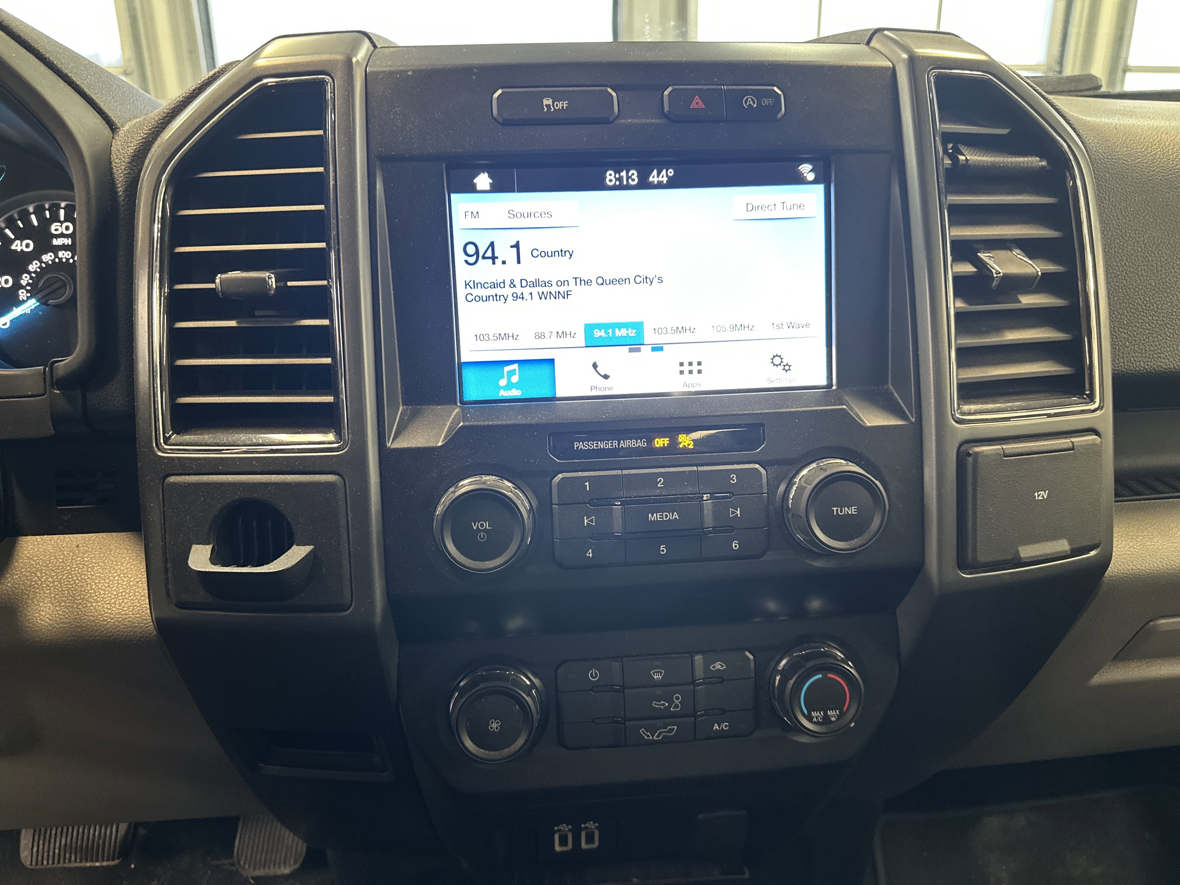 Used 2019 Ford F150 XLT image 3