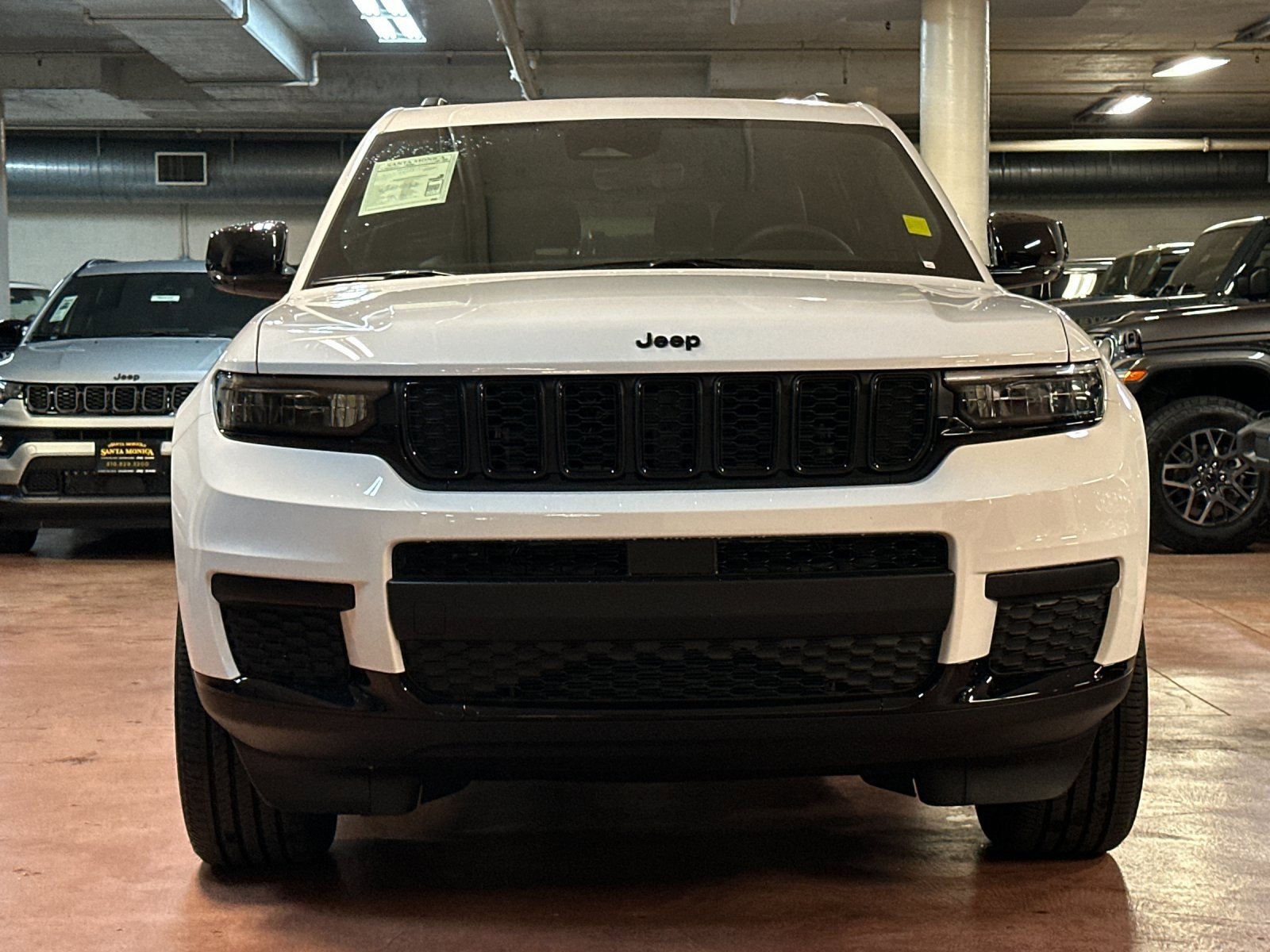 Used 2025 Jeep Grand Cherokee L Altitude image 8