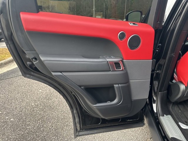 Used 2022 Land Rover Range Rover Sport HST image 10