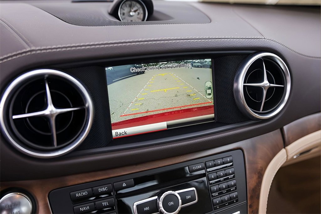 Used 2016 Mercedes-Benz SL 550 image 16