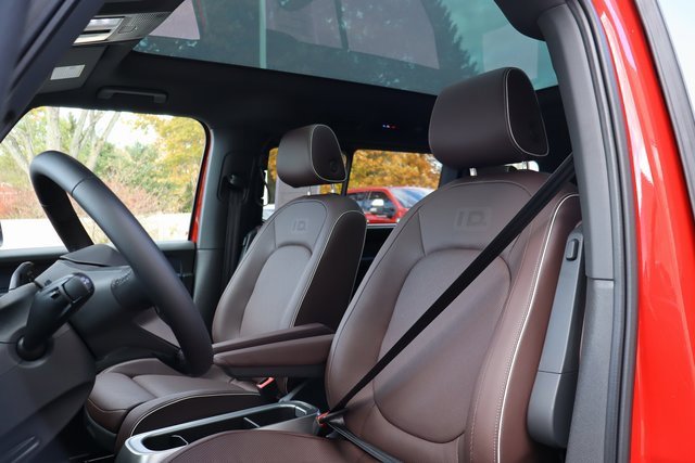 Used 2025 Volkswagen ID. Buzz Pro S Plus image 4