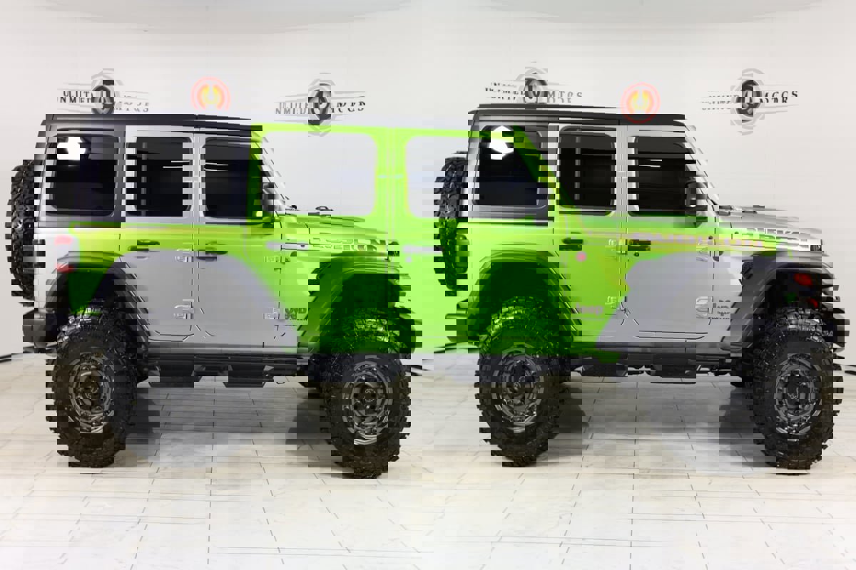 Used 2025 Jeep Wrangler Unlimited Rubicon image 2