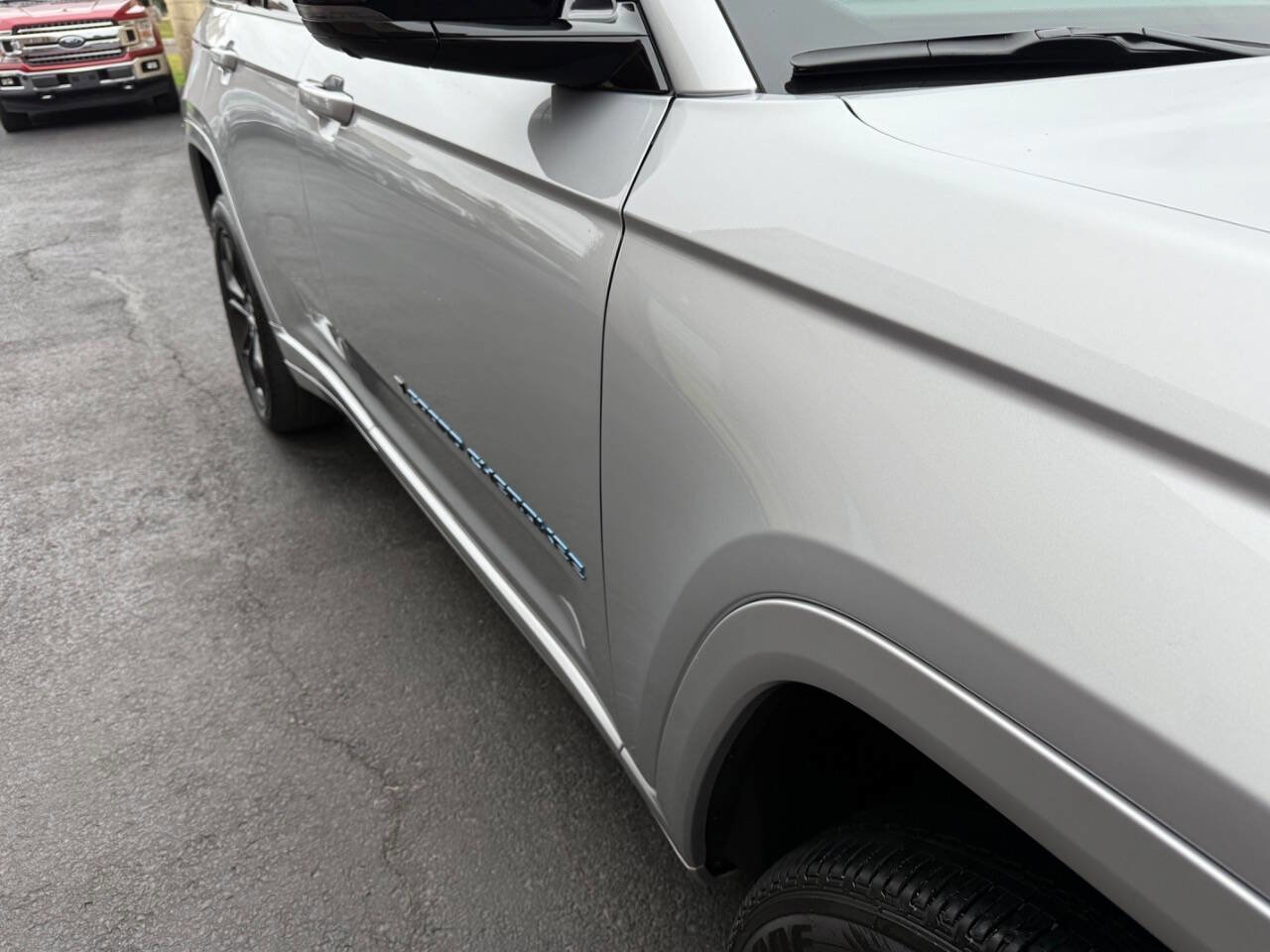 Used 2023 Jeep Grand Cherokee 30th Anniversary image 15