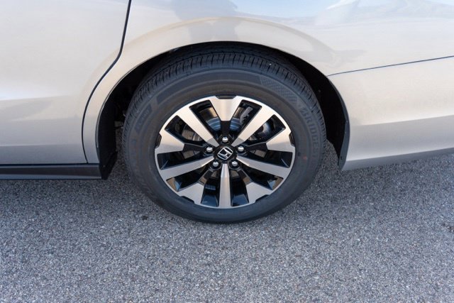 Used 2026 Honda Odyssey EX-L image 14