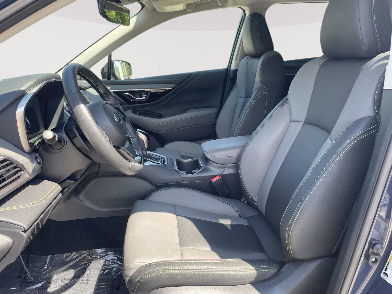 Used 2025 Subaru Outback Onyx Edition AWD/4WD image 4