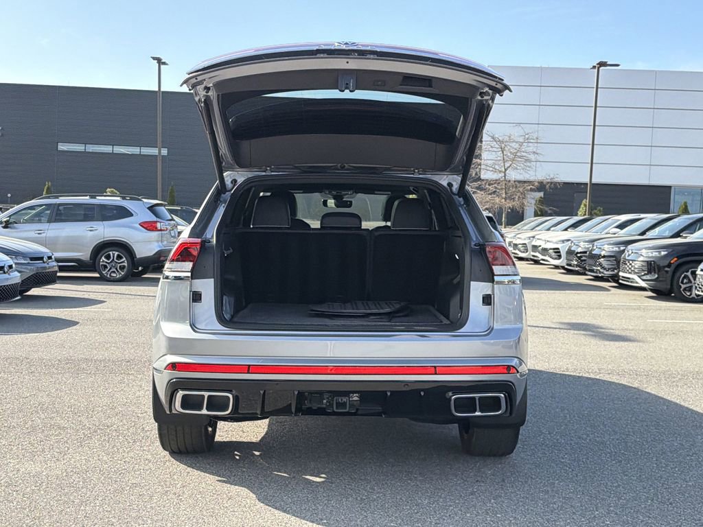 Used 2025 Volkswagen Atlas Cross Sport SEL Premium R-Line image 15