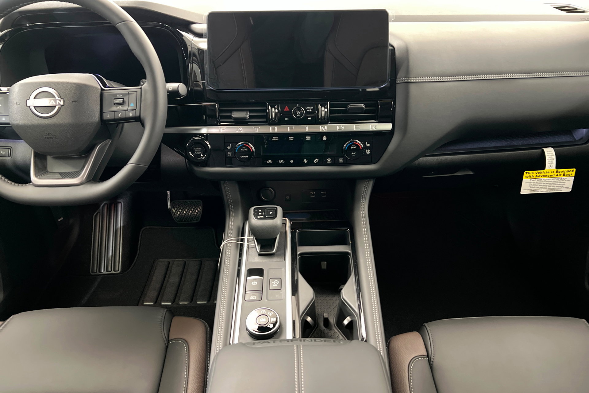 New 2026 Nissan Pathfinder Platinum image 13