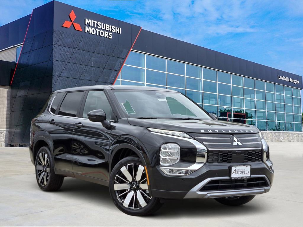 New 2026 Mitsubishi Outlander LE image 1