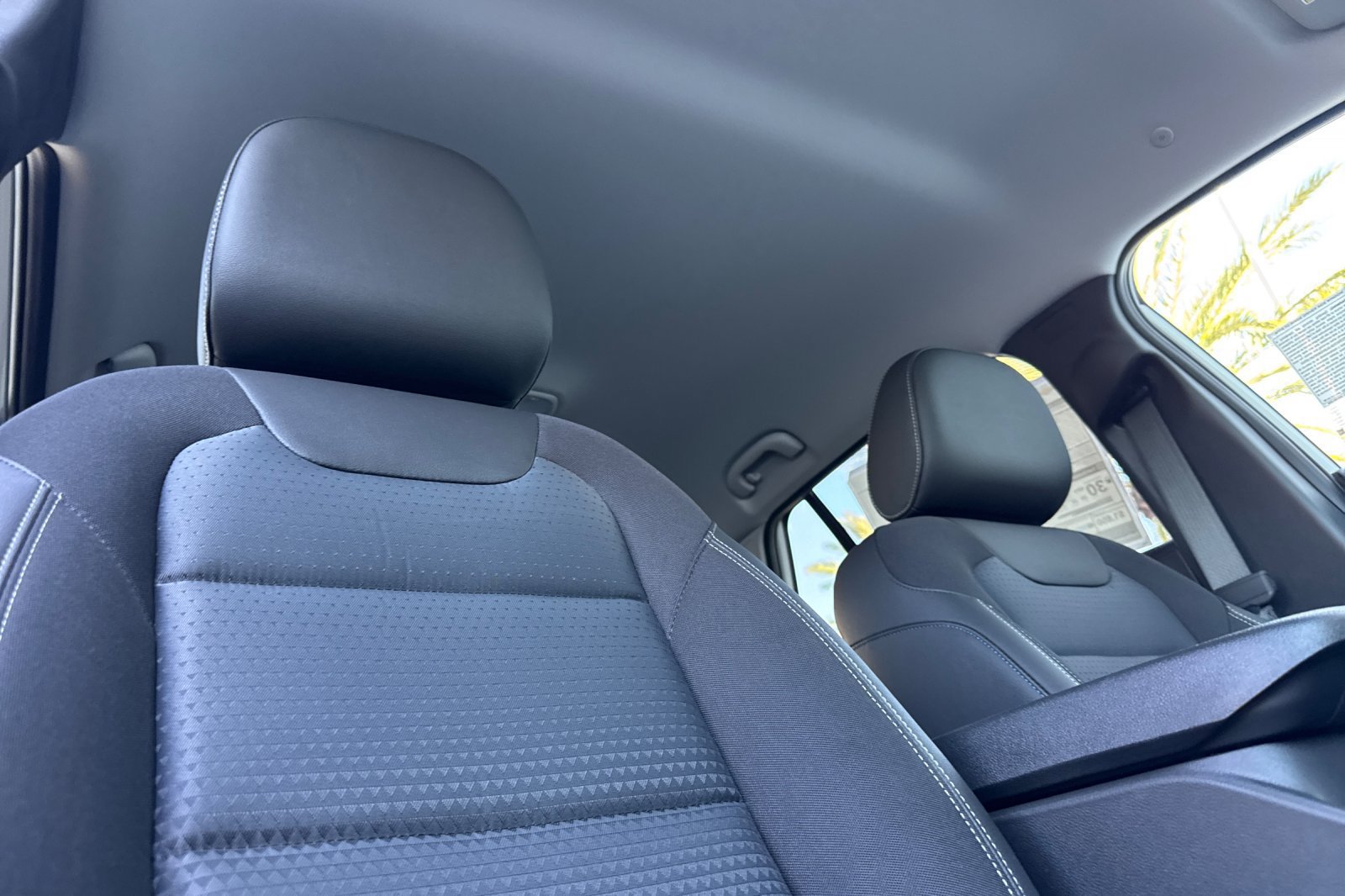 New 2026 Chevrolet Trax LT w/ LT Convenience Package FWD image 16
