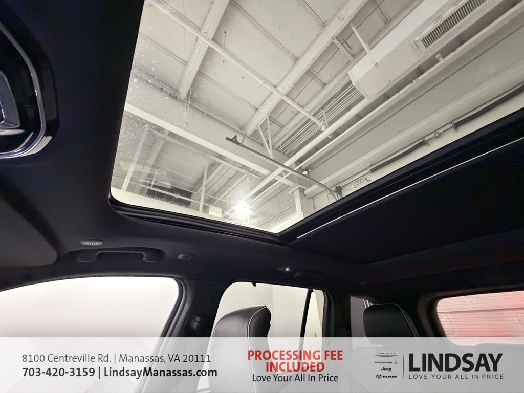Used 2024 Jeep Grand Cherokee Summit w/ Luxury Tech Group V AWD/4WD image 28